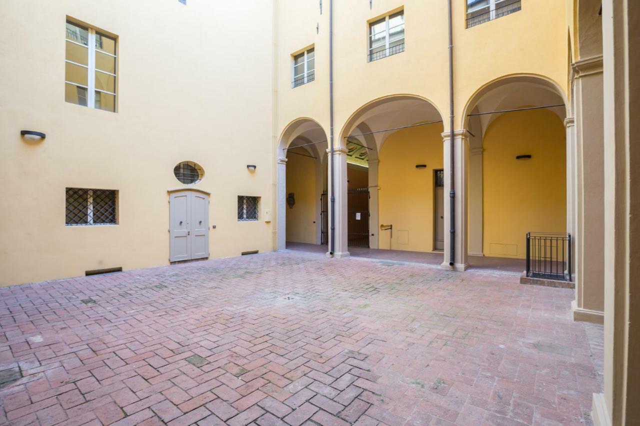 Palazzo Bocchi - The Place Apartments Bologna Luaran gambar